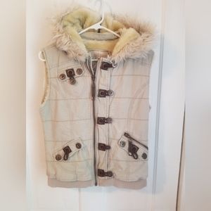 BKE Women's Vest